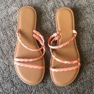 Universal Thread Sandals